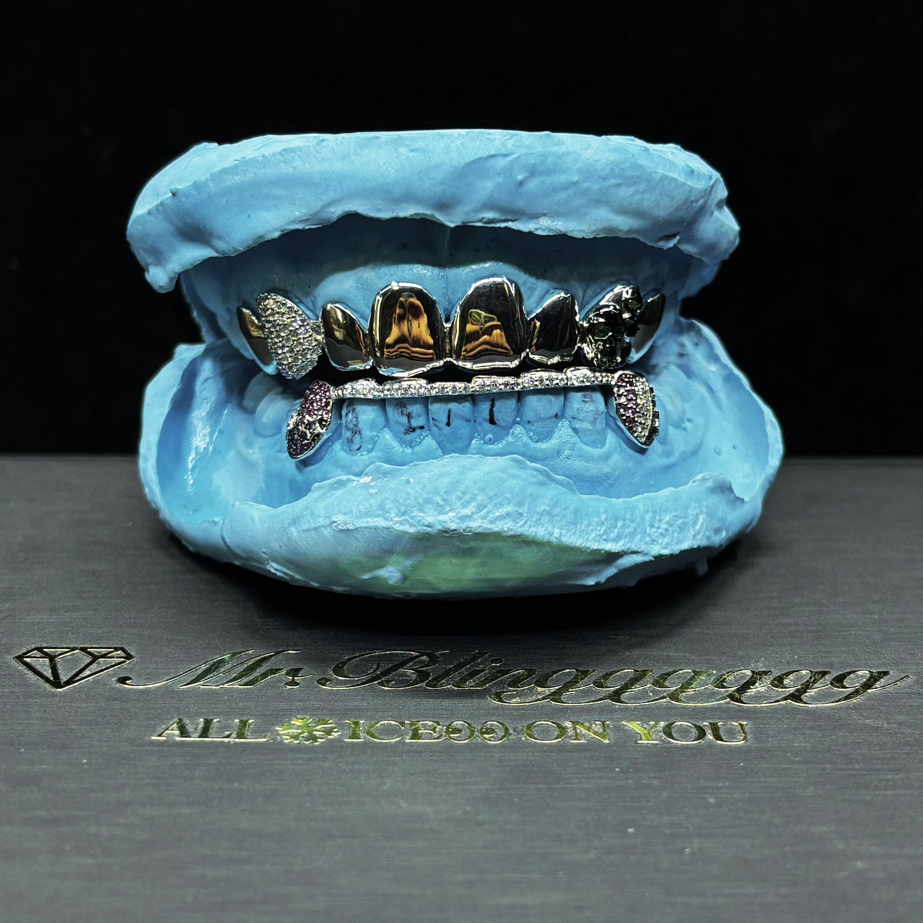 Mr.Blingggggg European and American hip-hop jewelry, private custom diamond-set multi-element skull five-pointed star Grillz