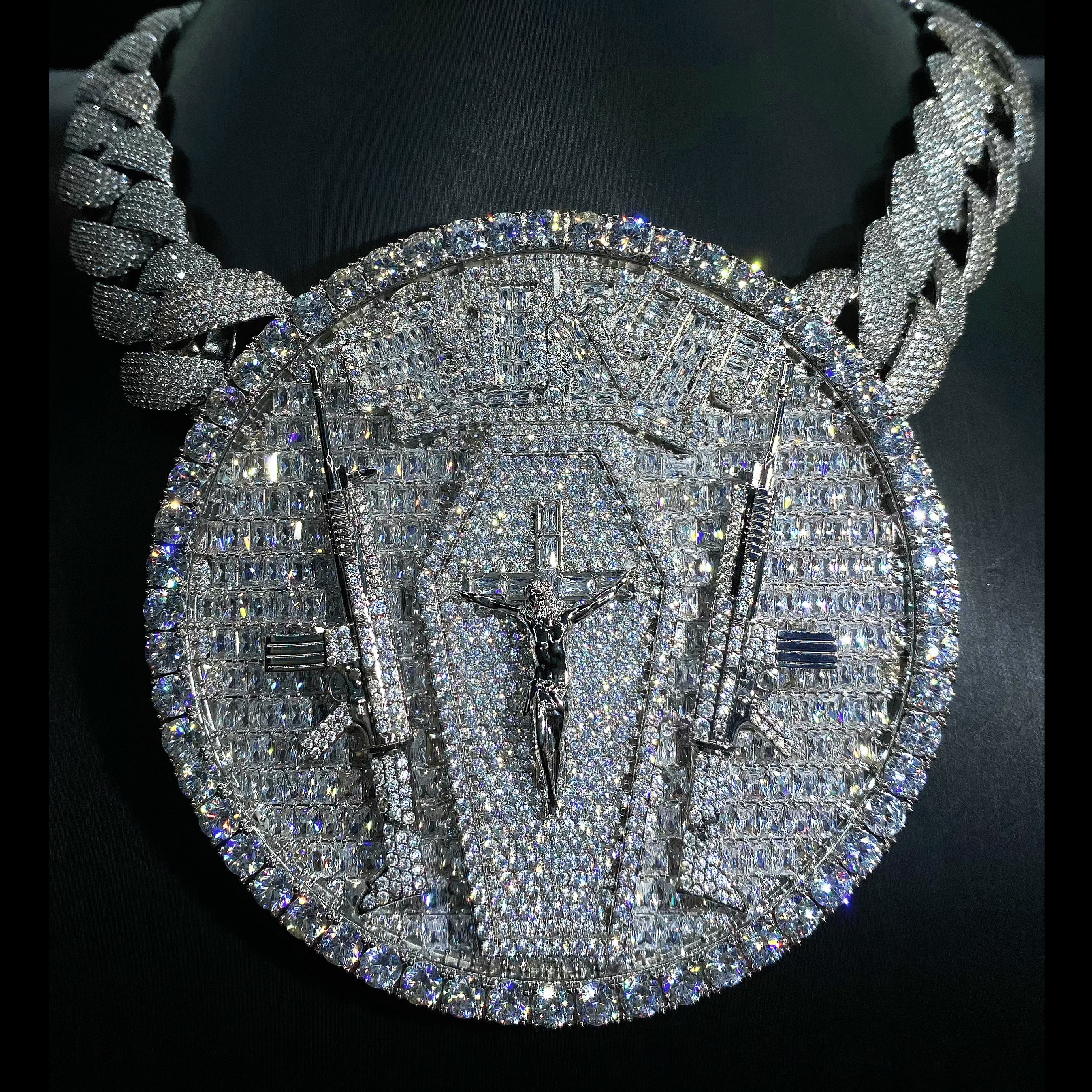 Mr.Blingggggg European and American hip-hop jewelry customized NBA YoungBoy same style 4KT large disc necklace