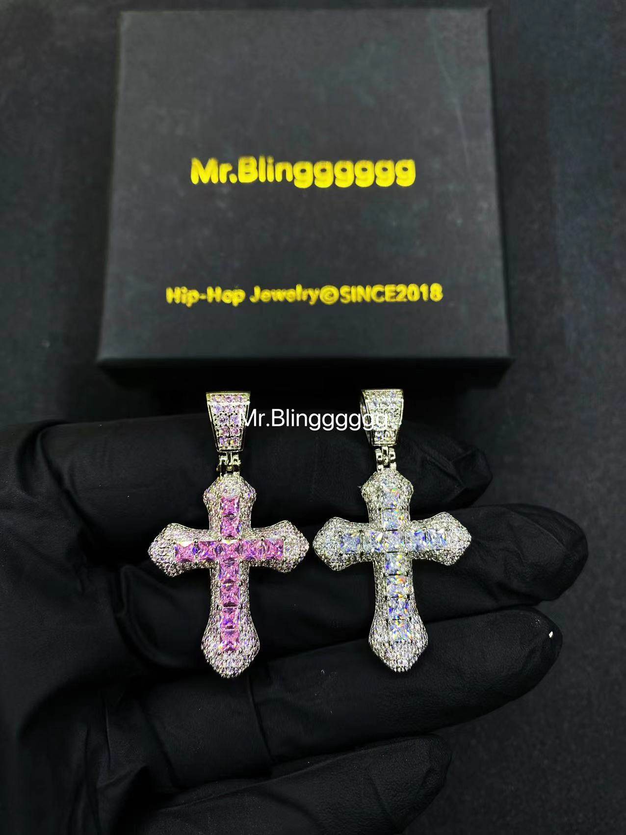 Mr.Blingggggg European and American hip-hop jewelry full of diamonds mixed with blood white pink small cross pendant