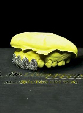 Mr.Bling定制4颗上牙Grillz牙套