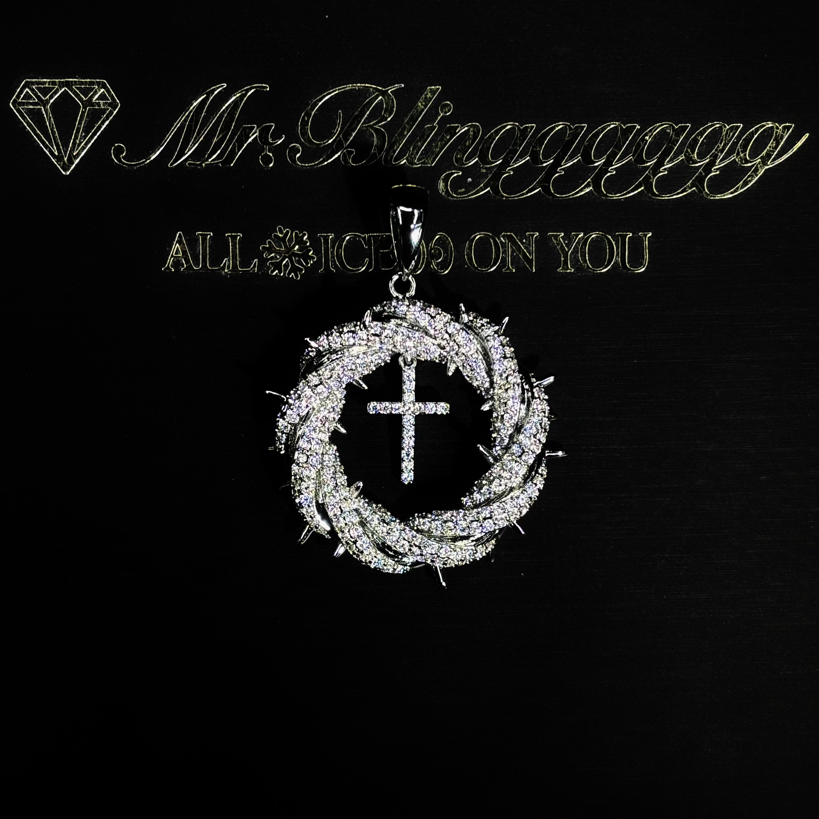 Mr.Blingggggg European and American hip-hop jewelry Couple style small full diamond thorn wreath cross pendant