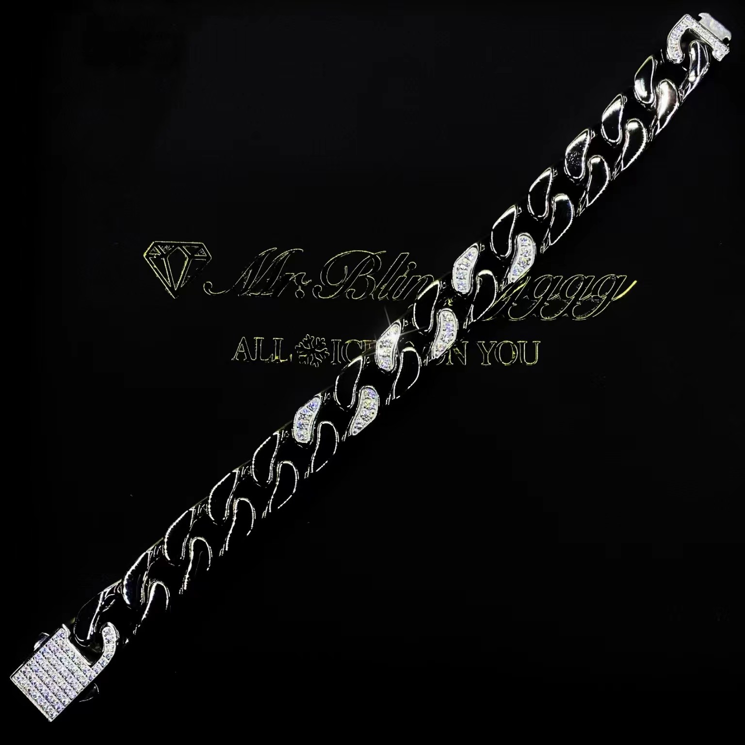Mr.Blingggggg European and American hip-hop jewelry 12mm moissanite inlaid stainless steel non-fading Cuban bracelet