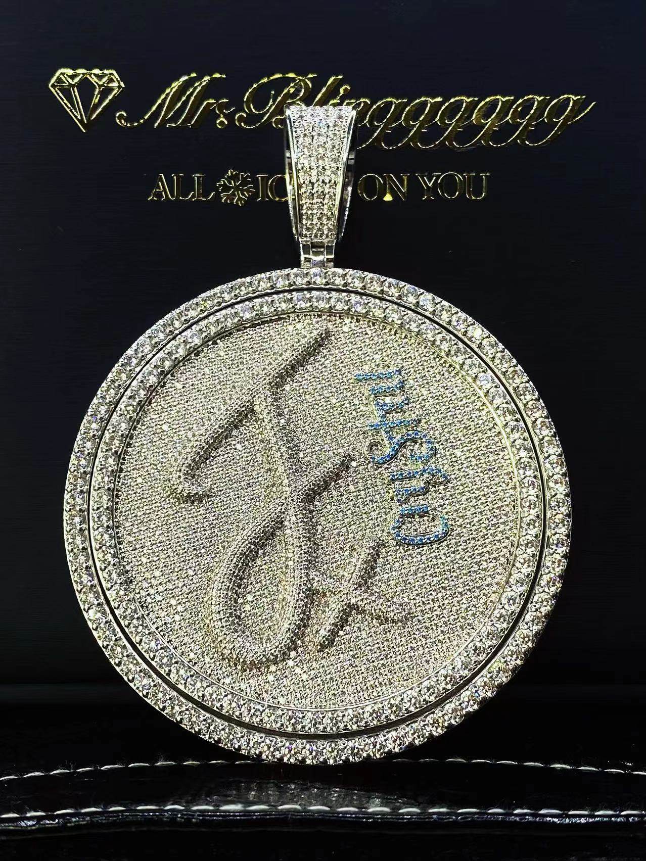 Mr.Blingggggg European and American hip-hop jewelry, privately customized rotating solid large disc pendant with photo frame behind it