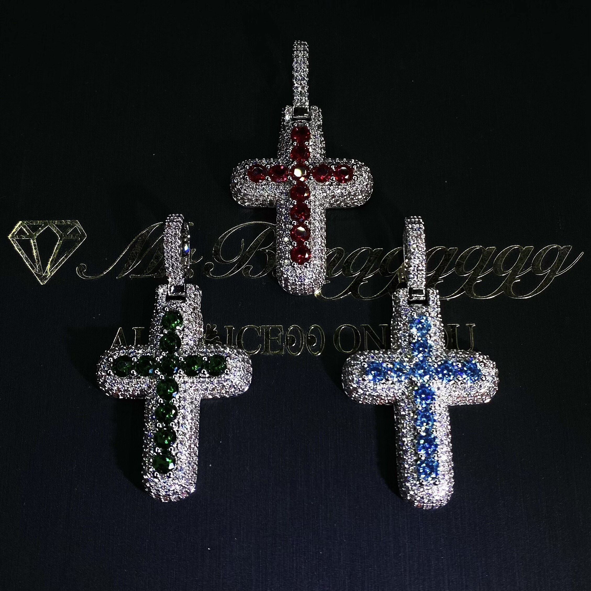 Mr.Blingggggg European and American hip-hop jewelry full of diamond bubbles densely inlaid with colorful couple's cross pendant