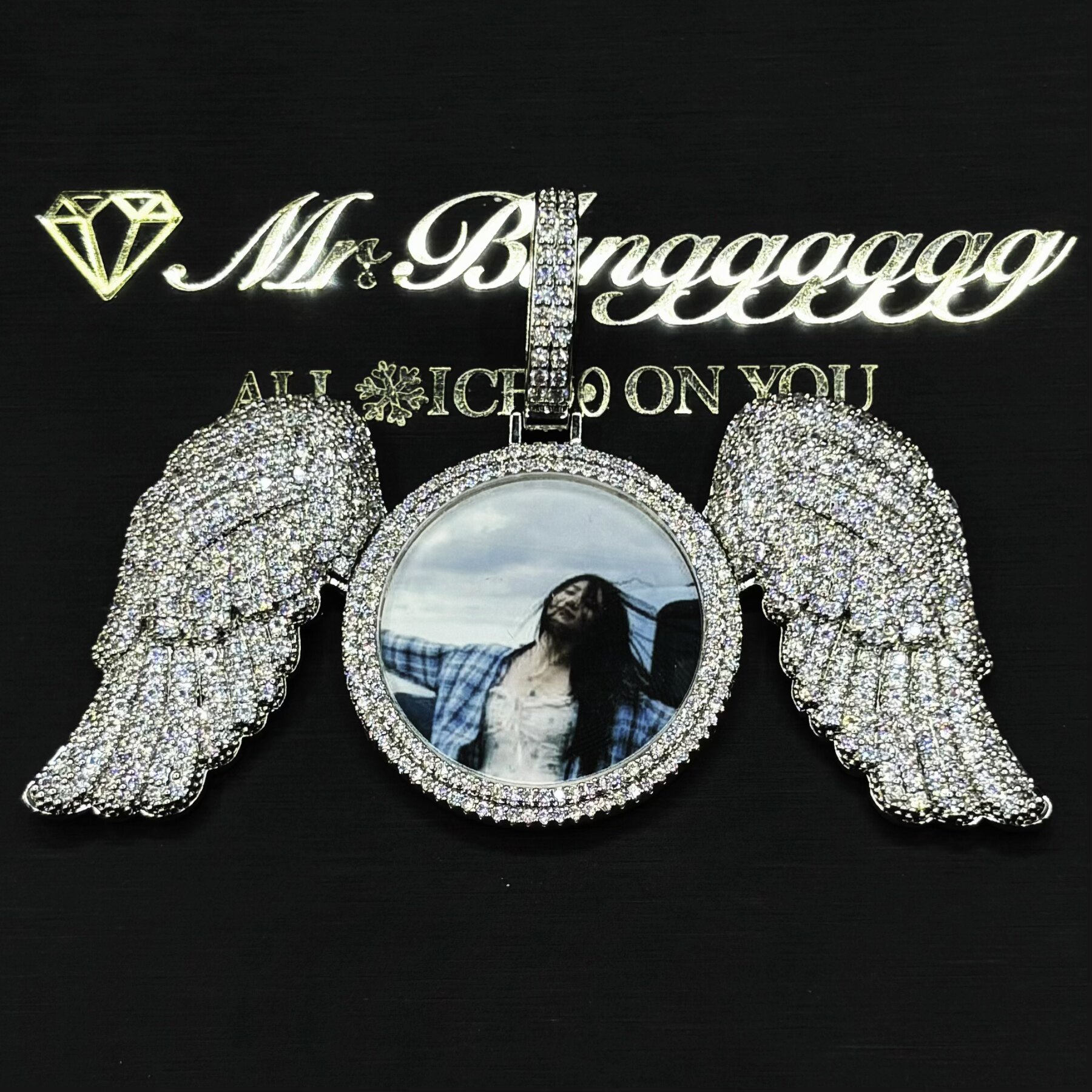 Mr.Blingggggg European and American hip-hop jewelry customized full diamond large size angel wings photo frame photo pendant