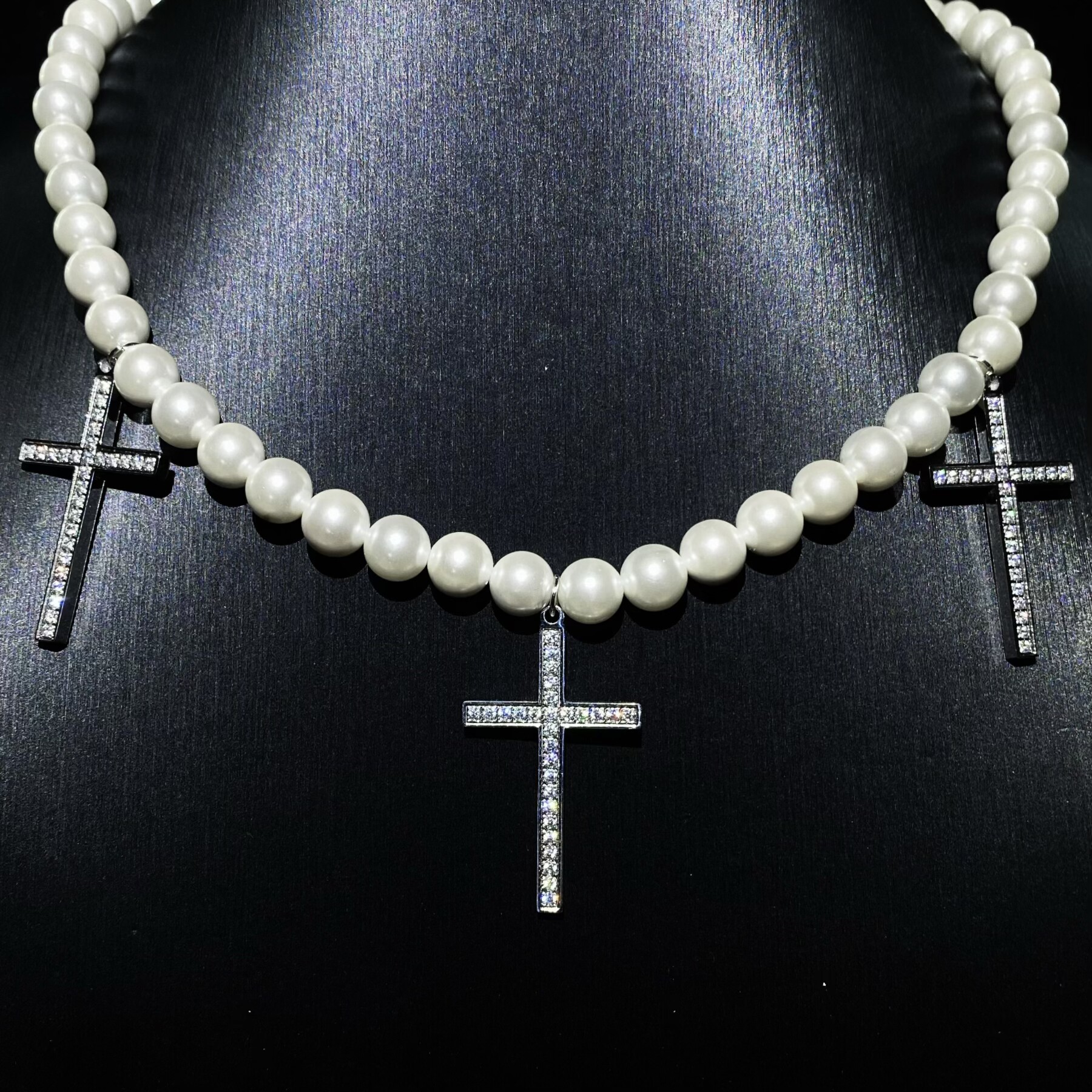 Mr.Blingggggg European and American hip-hop jewelry Ins same style couple simple three-cross pearl necklace