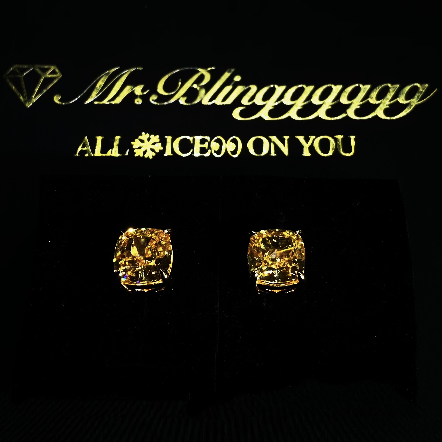 Mr.Blingggggg European and American hip-hop jewelry S925 silver four-claw gold yellow diamond ice flower cut couple ear acupuncture