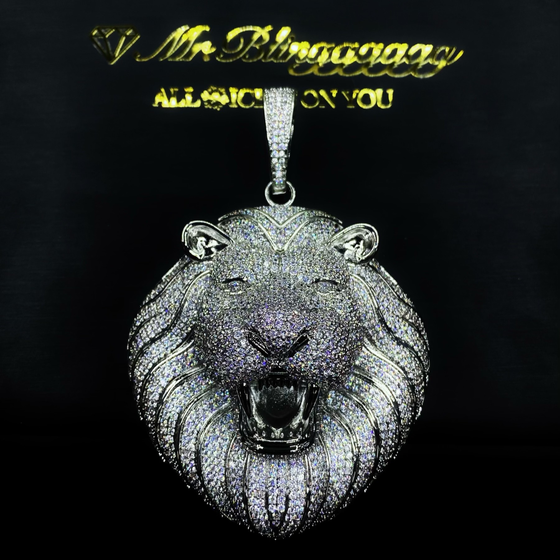 Mr.Blingggggg European and American hip-hop jewelry full diamond large platinum domineering lion head pendant