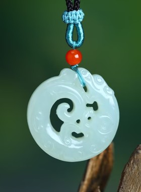 精致和田玉仿古龙吊坠