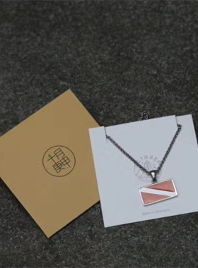 十月庚申中性钛钢潜水旗帜吊坠链