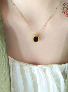 欧美简约时尚潮流白海贝黑色亚克力吊坠夹珠钛钢项链饰品工厂