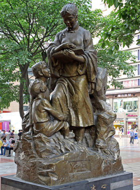 铜雕 玻璃钢仿铜古代名人伟人刘向人物雕塑摆放户外校园园林景观