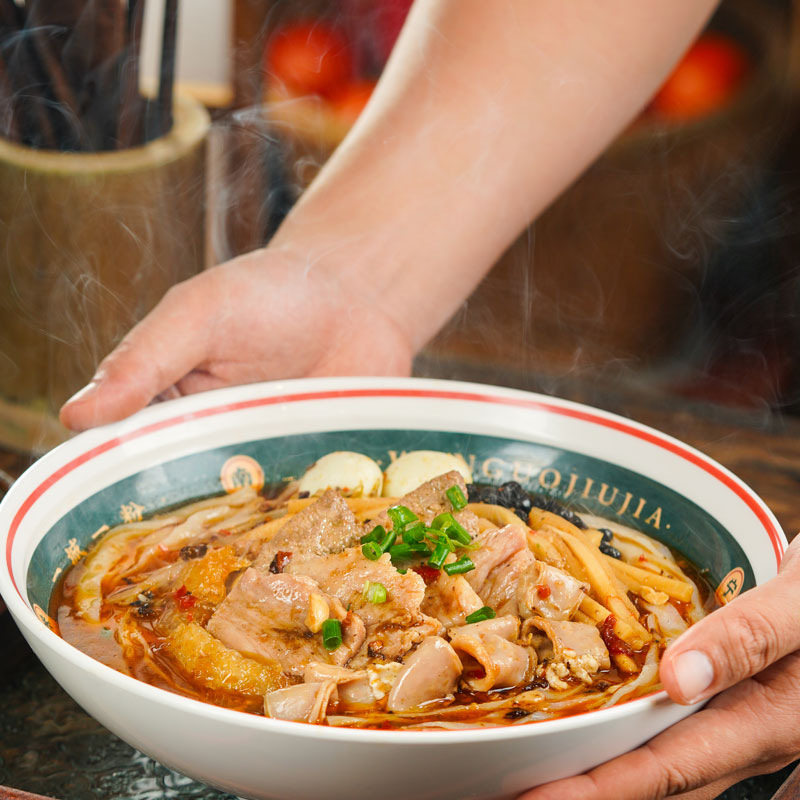 【万国】老友粉广西南宁特产8袋礼盒方便速食水煮泡面酸笋美食,淘宝优惠券,粉丝福利购,淘宝优惠卷