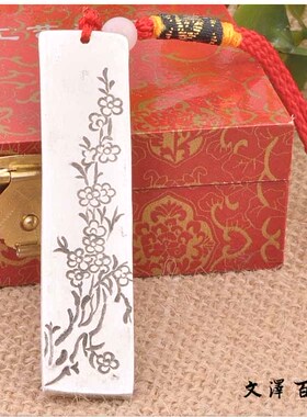 文泽百岁银坊丽江老银梅花足银银吊坠书签手工NO1813