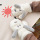  Grey cartoon snoopy gloves