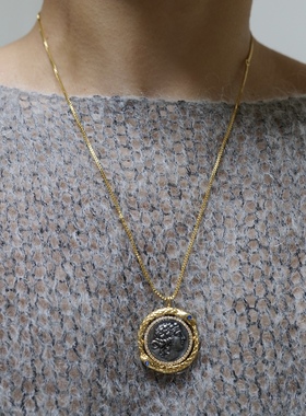 古老时光。古希腊神话女神士兵浮雕做旧钱币小蛇吊坠双面金色项链