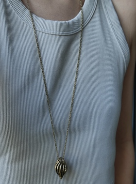 时光果实。复古做旧风格立体种子吊坠长款项链时髦随性松弛感