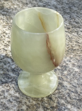 共饮一杯无。天然阿富汗玉简约酒杯造型摆件时髦高级氛围感家居