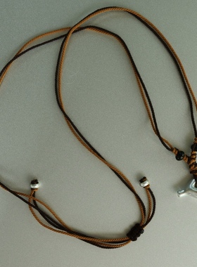 饮一壶风。复古银色水瓶吊坠黑棕毛线编织可调节长项链时髦松弛感