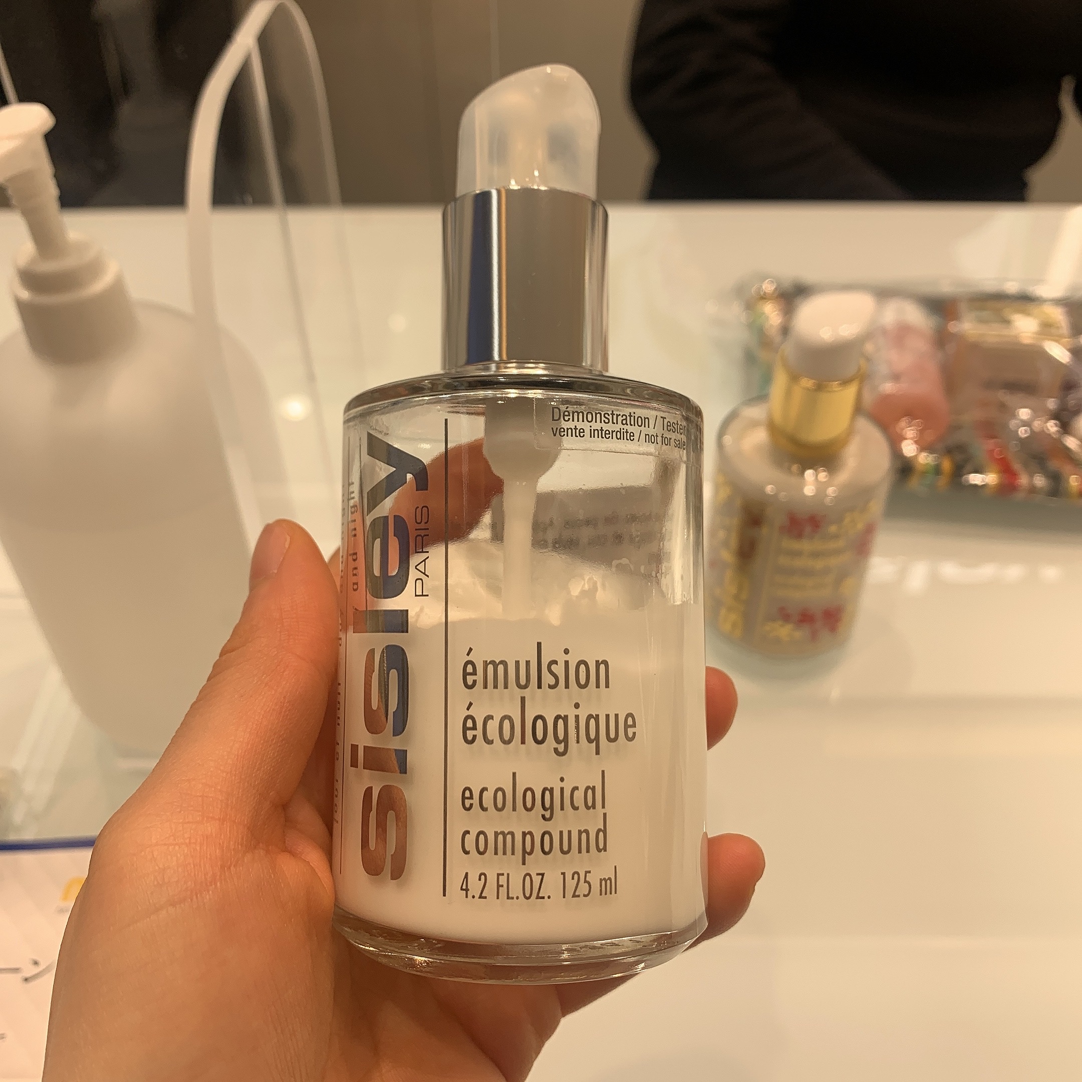 希思黎全能乳液 抗皱补水保湿多效修护孕妇可用 125ml 法国 sisley 希思黎全能乳液 抗皱补水保湿多效修护孕妇可用 125ml 法国 sisley