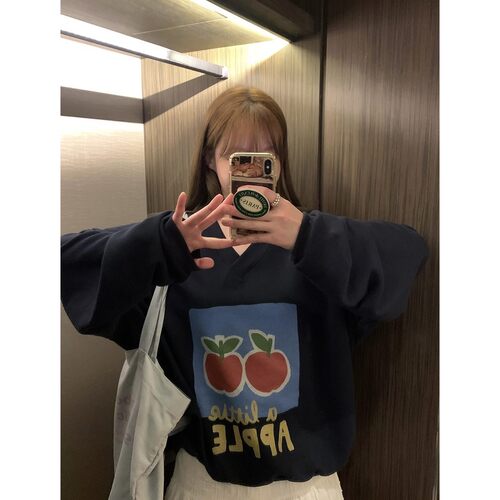 直邮 首尔印象韩代 26ss TOLL苹果图案宽松落肩V领休闲T恤卫衣女 - 图1