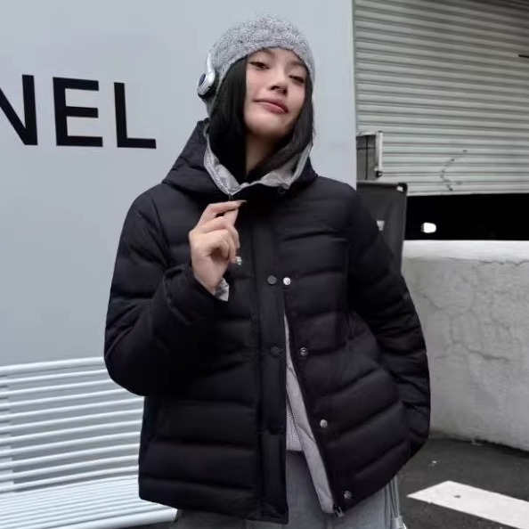 2025年新款韩版90白鸭绒连帽羽绒服女冬季时尚减龄设计感保暖外套 - 图0