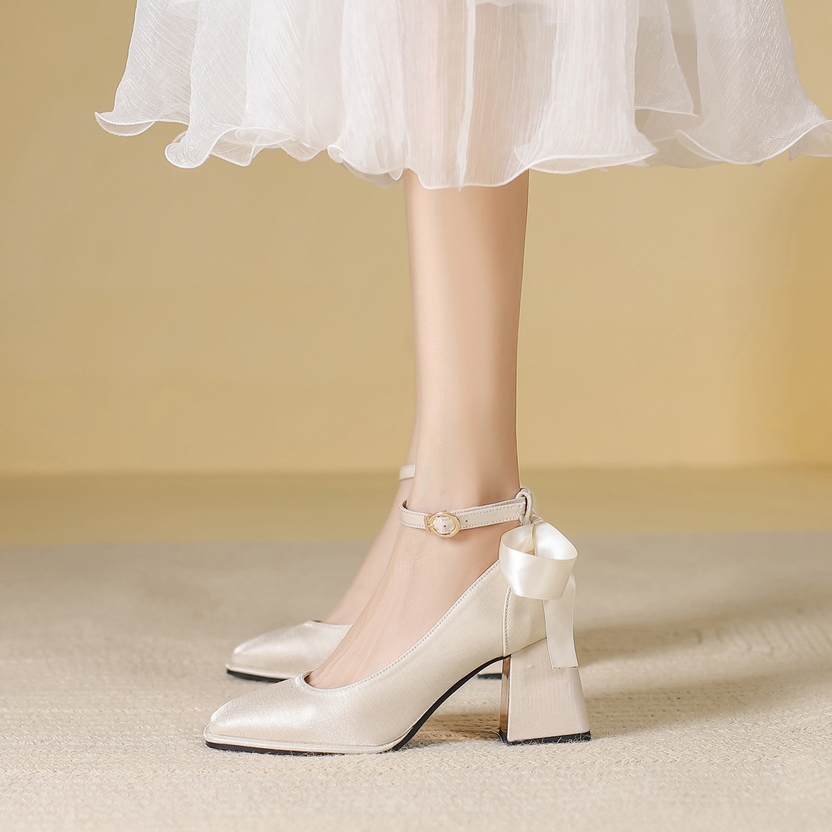 一字带方头高跟鞋女酒红色婚鞋禾秀婚纱两穿2025新款法式粗跟单鞋,淘宝优惠券,粉丝福利购,淘宝优惠卷