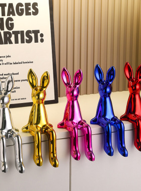 悬浮电视墙摆件坐姿轻奢高档软装高级感家居客厅电视柜酒柜装饰品