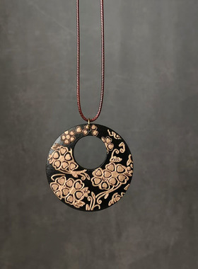 新中式复古民族风木质雕花项链大圆个性小众设计项链气质文艺配饰