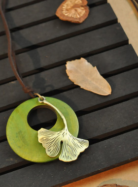 银杏叶民族风毛衣链长款女复古森系木质圆形装饰项链大吊坠配饰