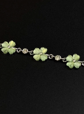 夏日森系小清新绿色四叶草手链小众设计仿猫眼石精致耳钉锁骨链
