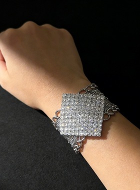 手戴银河DIAMONDS钻石造型菱形多层链条可调节CHAIN手链女小众DJ