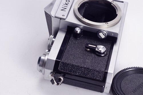 尼康  NIKON 大 F 成色较好单机机械 胶片相机 可配35 50 镜头 - 图2