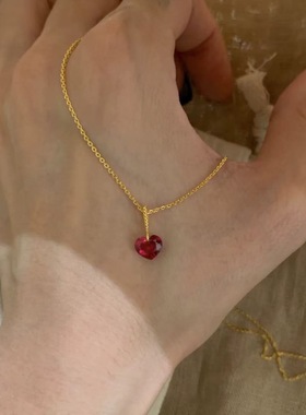S925纯银红色爱心吊坠项链轻奢高级感简约百搭锁骨链女