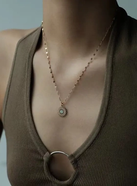 感微镶锆石项链女锁骨链轻奢太阳花绿色气质网红饰品新款配饰