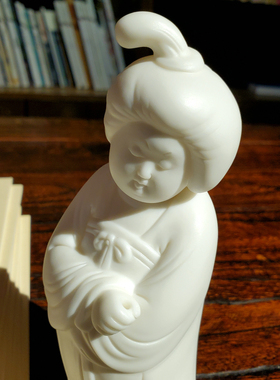 国风唐仕女白陶瓷摆件