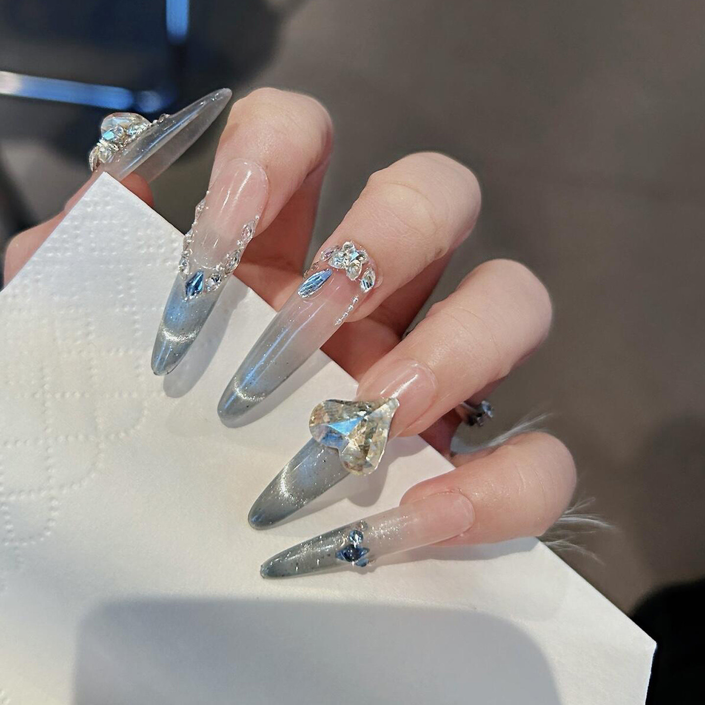 蓝色长款纯手工穿戴甲猫眼新款高级轻奢ins显白富家千金法式美甲,淘宝优惠券,粉丝福利购,淘宝优惠卷