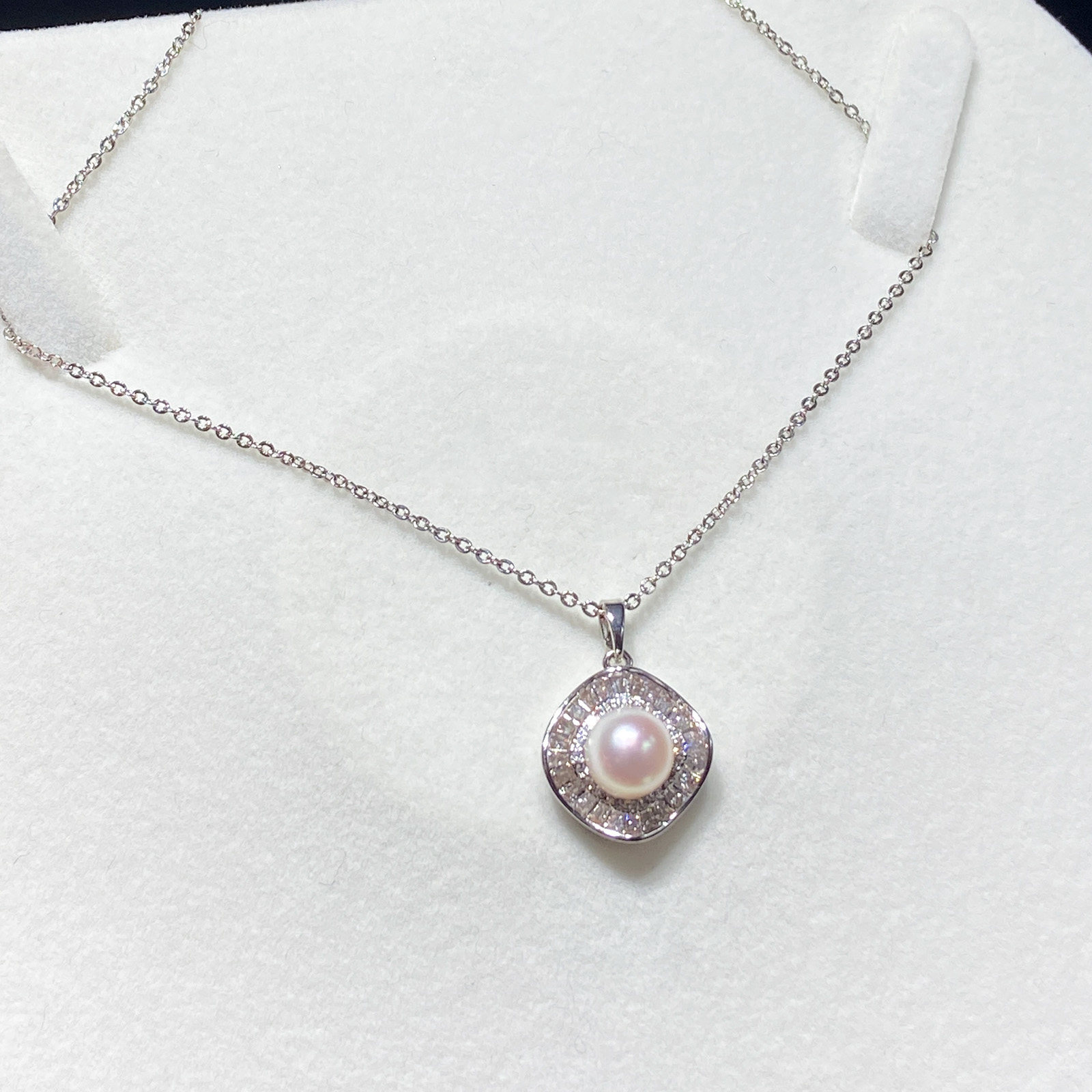 Zhejiang Zhuji Natural Freshwater True Pearl Set Women's Micropaved Zircon Earrings Ring Pendant Light Luxurious and High-end