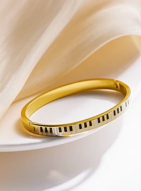 原创原创通用钛钢潮流