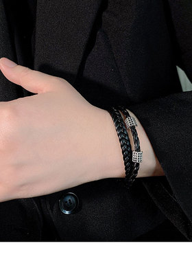 高级感黑色皮质编织手链小众设计简约潮男生情侣手饰品嘻哈钛钢绳