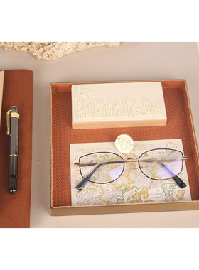 样板间儿童房书桌恐龙主题摆件