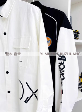 样板间男孩房黑白运动服饰组合