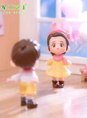 微景观简约现代创意亲亲情侣人物公仔 DIY蛋糕烘焙装饰桌面小摆件
