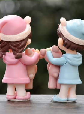 新款抱熊情侣微景观DIY桌面蛋糕装饰配件 睡衣抱熊情侣摆件工艺品