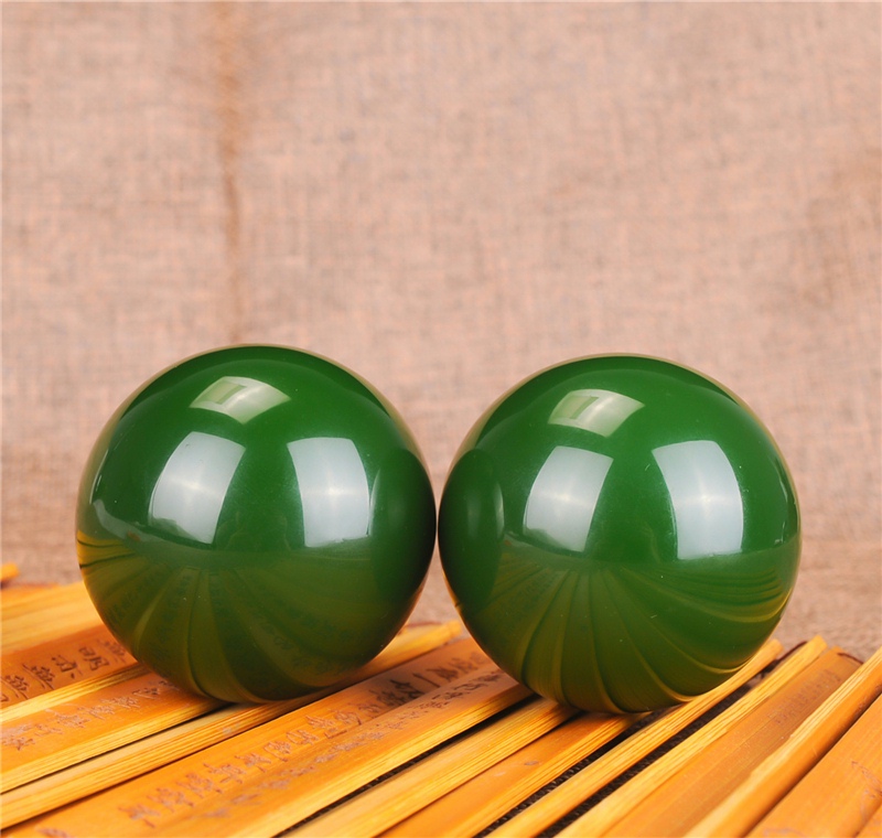 玉翡缘玉器新疆和田玉健身球把件菠菜绿碧玉手球把件保健养生手 - 图0
