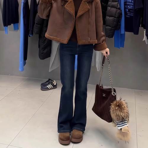 大码女裤2025春秋新款微喇牛仔裤胖妹妹高腰显瘦弹力修身喇叭裤子 - 图2