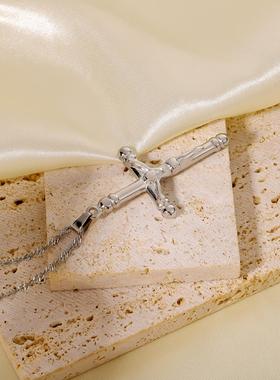 钛钢十字架复古锁骨链女