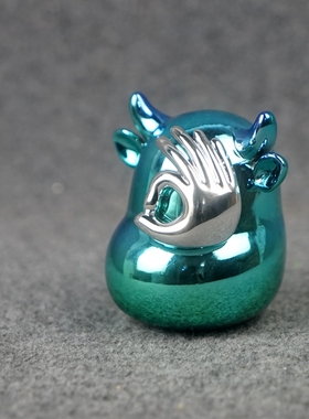 潮流艺术星际牛摆件形牛