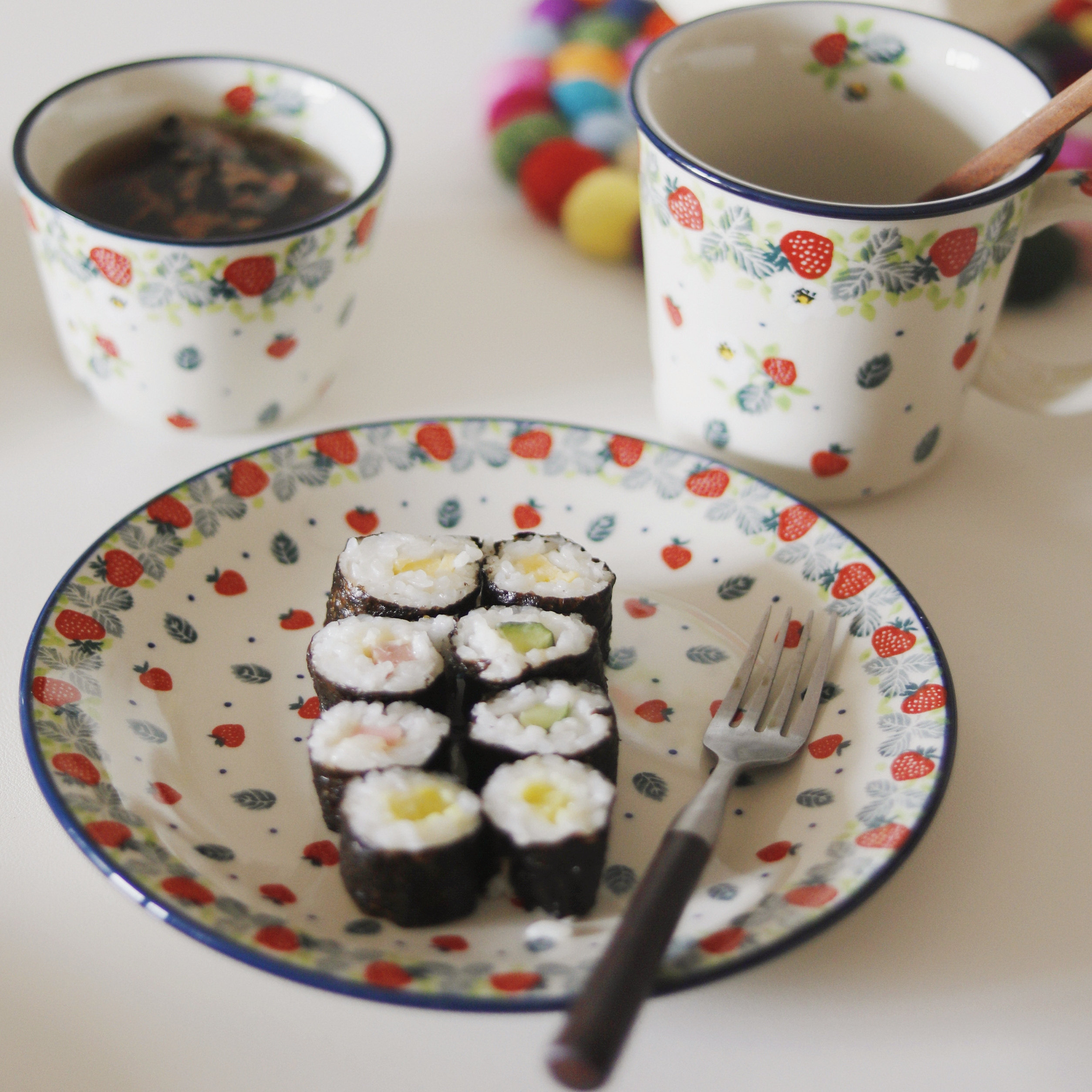 波兰颜值手绘陶器可爱草莓烤箱碗米饭碗单把碗圆盘海鲜汤盆 2709X,淘宝优惠券,粉丝福利购,淘宝优惠卷