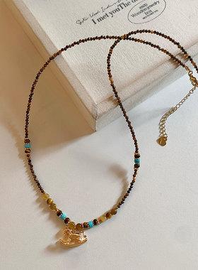 小众天然石串珠小马吊坠项链女高级感轻奢锁骨链颈链毛衣链配饰品